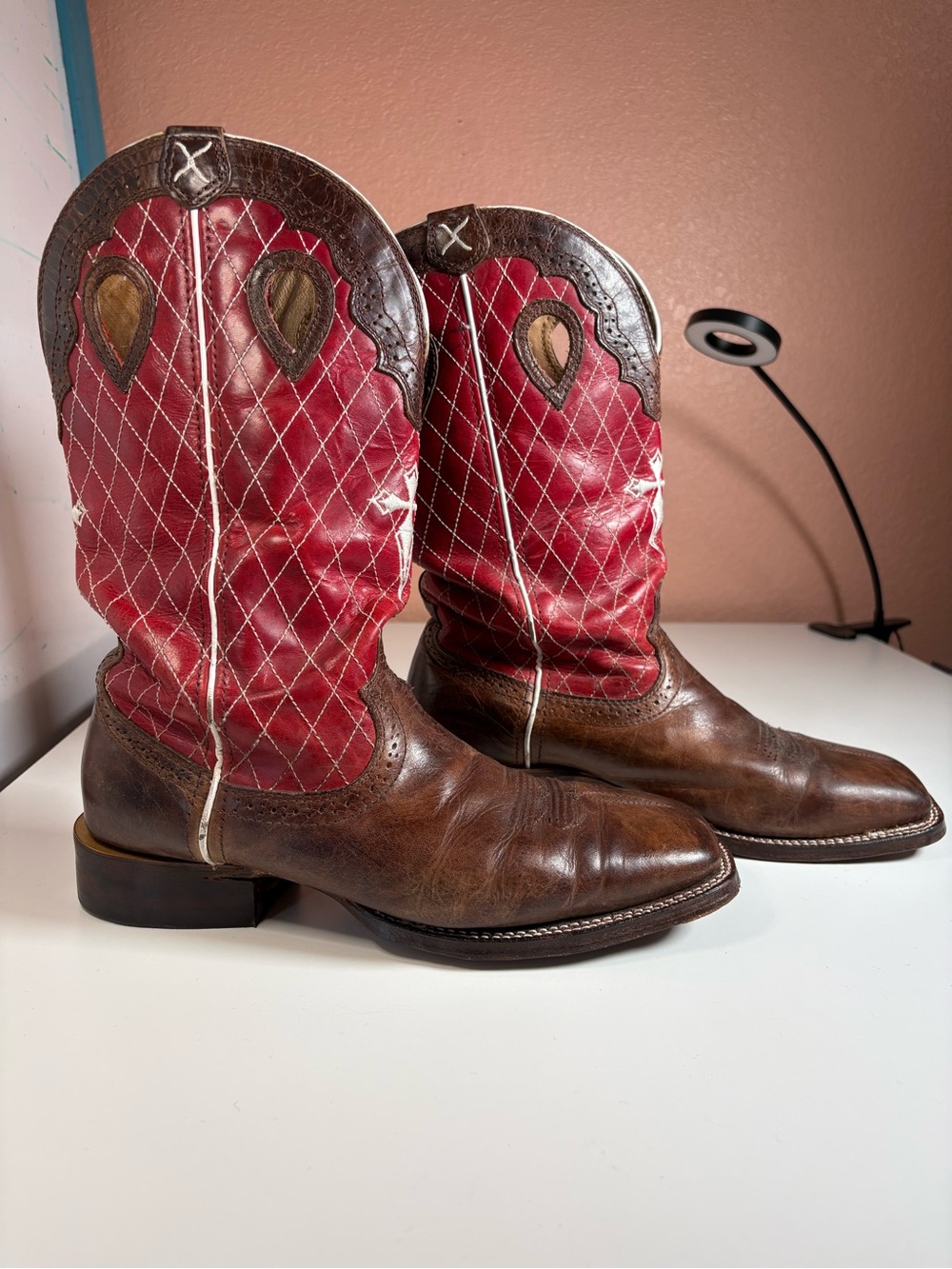 K&C Cowboy Boots Men’s 9.5 EE Brown Red Cross Leather Western Square Toe